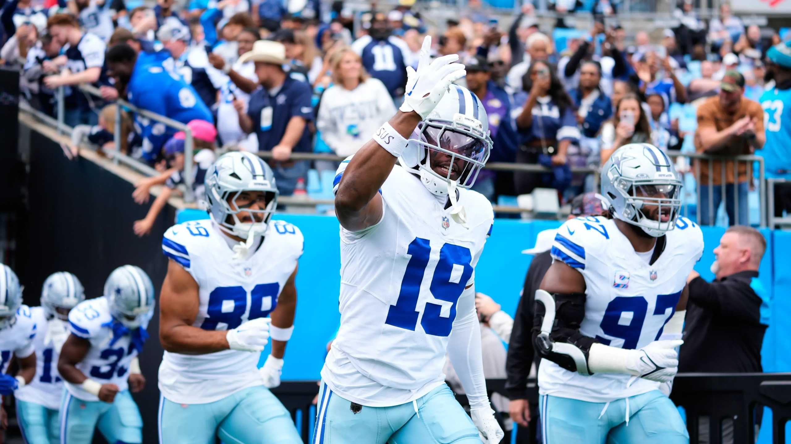 Why Does Everybody Hate Us? 10 Most Hated Sports Teams Ever